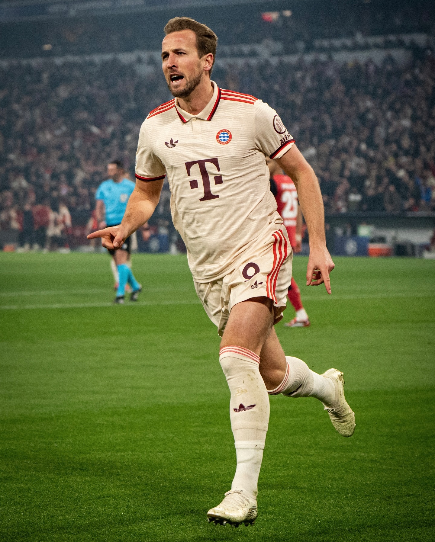 开云全站 - 凯恩回归赛场，比分优势明显首场状态亮眼，独行侠观众沸腾！